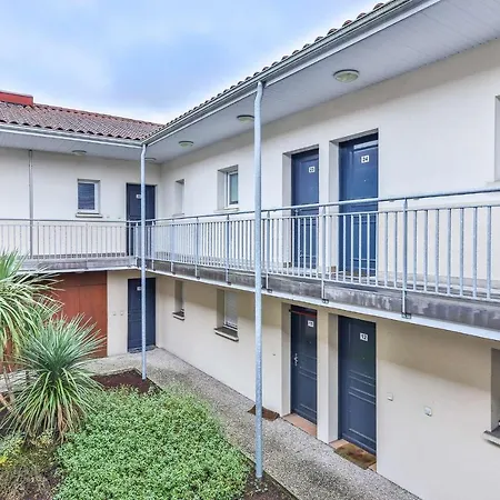 En Born Avec Balcon Pour 4 Personnes *